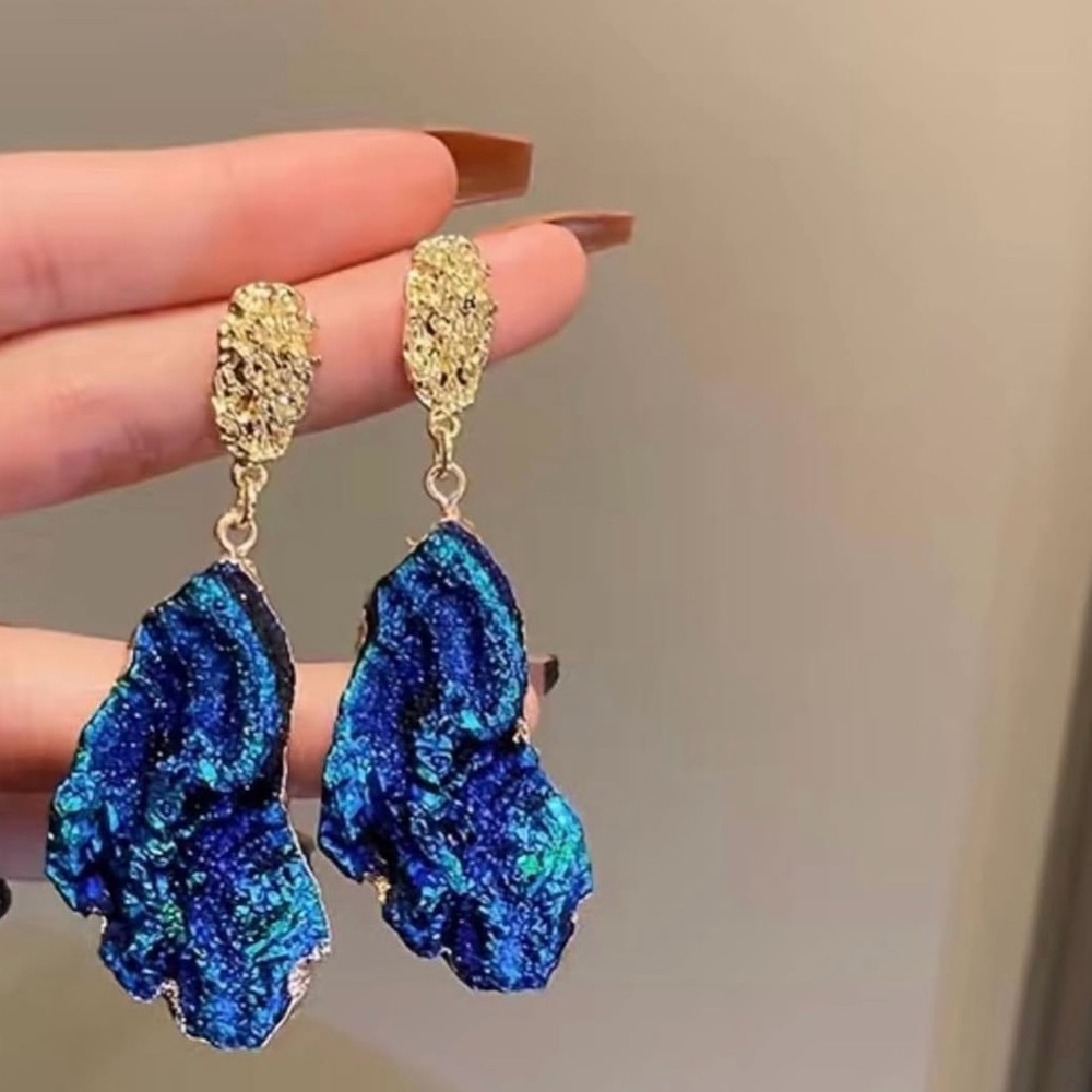 #181 | Irregular Blue Wrinkle Texture Resin Geode Post Back Dangle Earrings